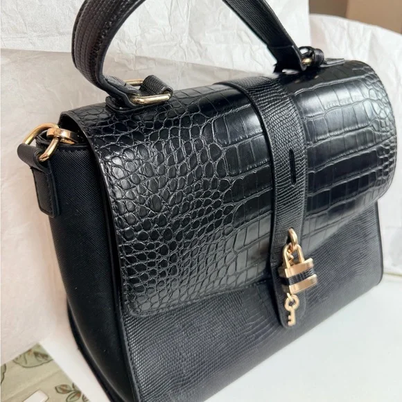 Aldo Locket Women Satchel Bag - Picture 6 of 13